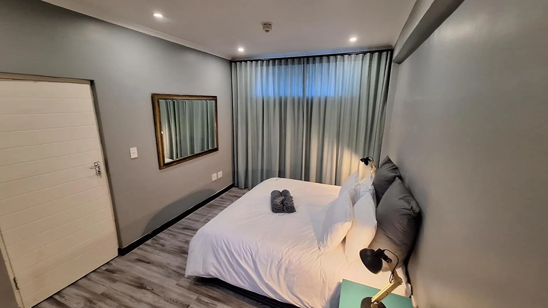 Stoked Studio Apartments Muizenberg